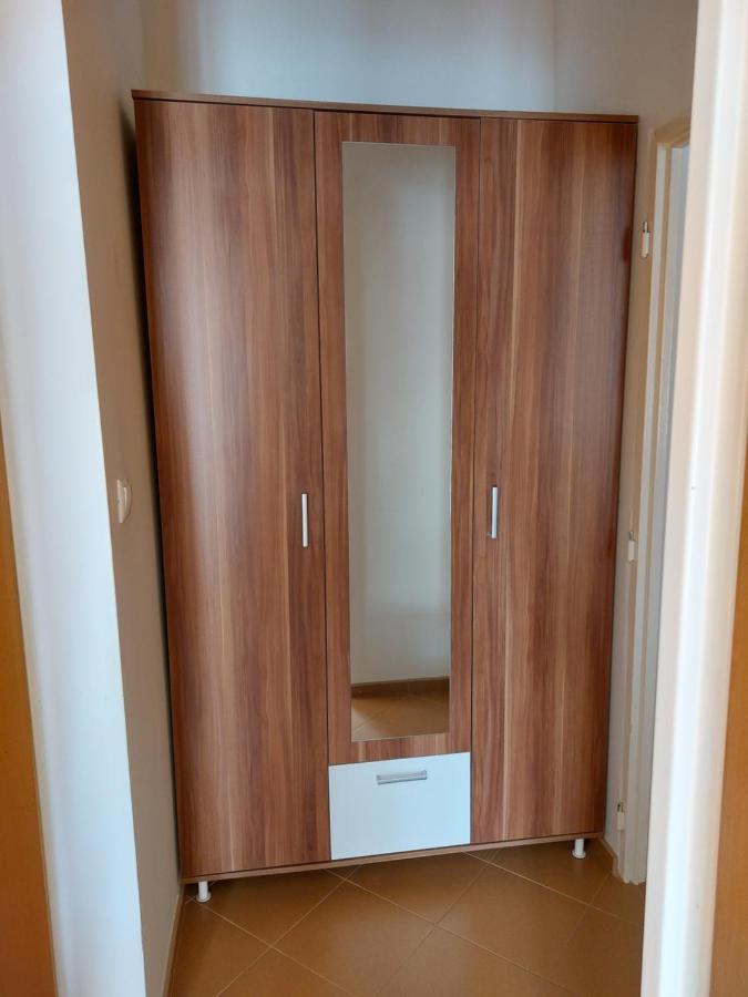 Apartman Merry Bratislava Bagian luar foto